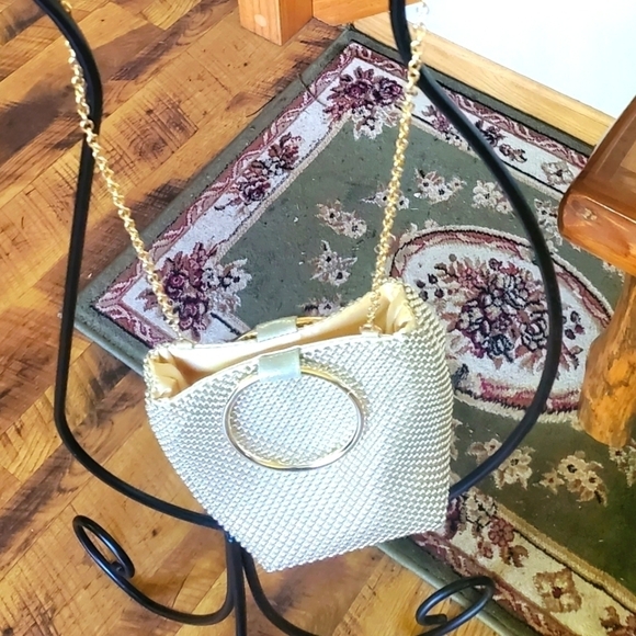 Gunne Sax by Jessica McClintock Kelly Double Ring Wristlet or Shoulder Bag - Picture 1 of 9